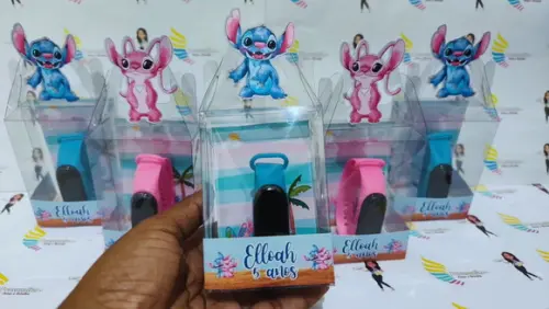 Relógio na Cx. de Acetato Lembrançinhas Stitch e Angel