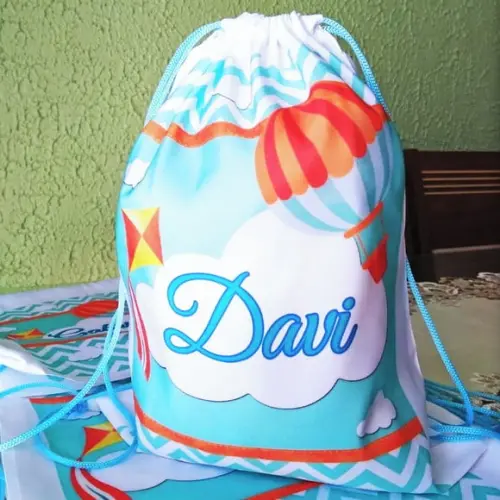 Mochilinha Ecobag Sacochila Personalizada Balões e Pipas