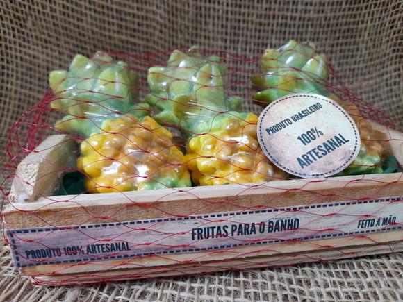 Caixote Abacaxis para o Banho