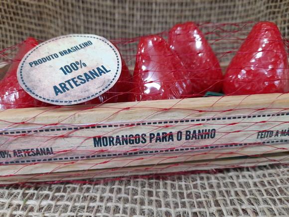 Caixote Morangos para o Banho