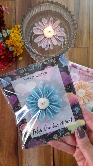 Card com Vela Margarida Dia das Mães