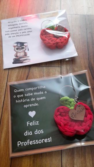 Chaveiro Maçã Fio de Malha