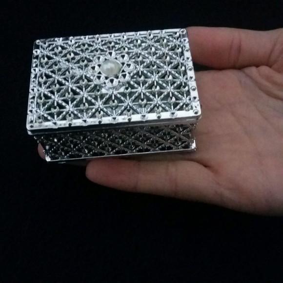 Porta Jóias Mini Pérolas.
