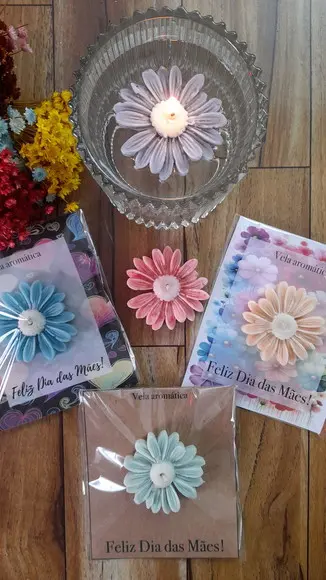 Card com Vela Margarida Dia das Mães