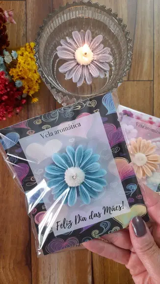 Card com Vela Margarida Dia das Mães