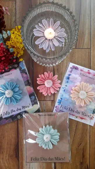 Card com Vela Margarida Dia das Mães