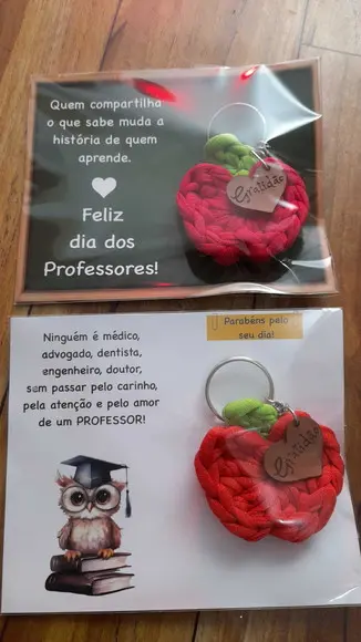 Chaveiro Maçã Fio de Malha