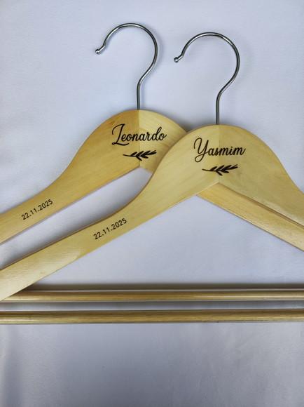 2 Cabides para Casamento Personalizados