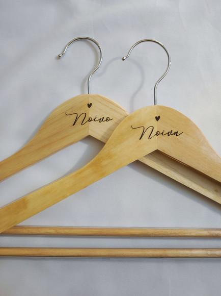2 Cabides para Casamento Personalizados