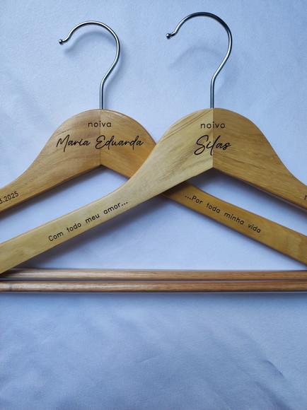 2 Cabides para Casamento Personalizados
