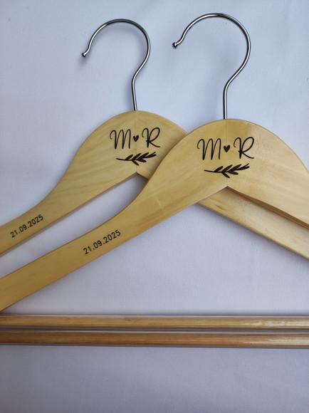 2 Cabides para Casamento Personalizados