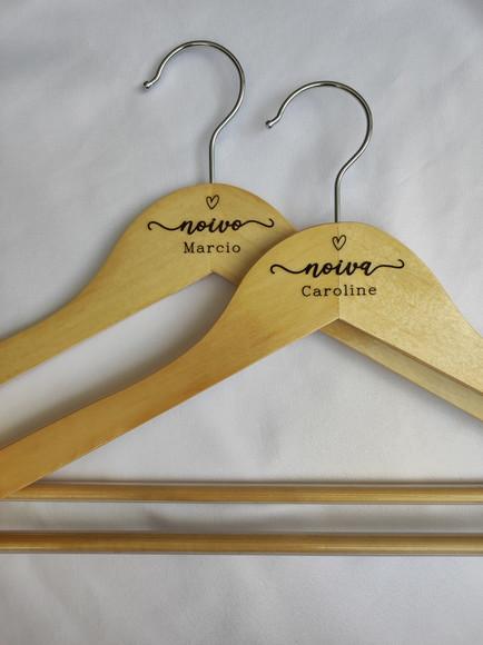 2 Cabides para Casamento Personalizados