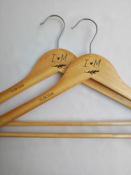 2 Cabides para Casamento Personalizados