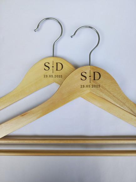 2 Cabides para Casamento Personalizados