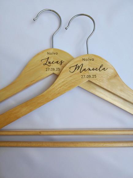 2 Cabides para Casamento Personalizados