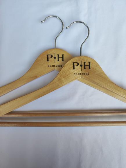 2 Cabides para Casamento Personalizados