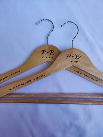 2 Cabides para Casamento Personalizados
