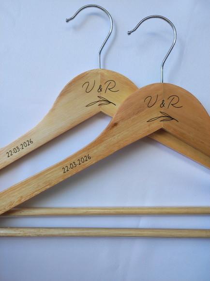 2 Cabides para Casamento Personalizados