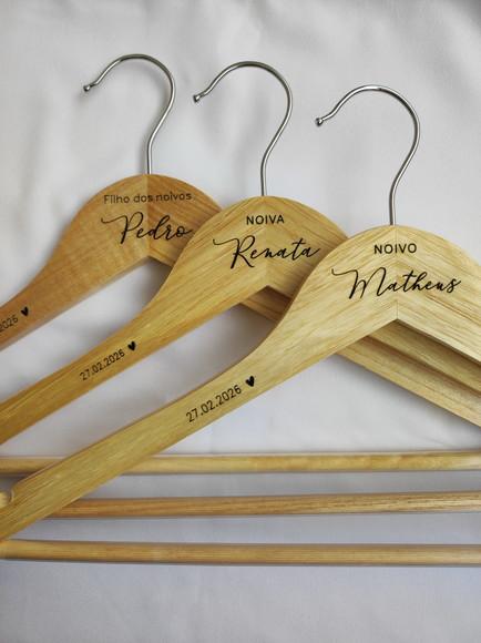 3 Cabides para Casamento Personalizados