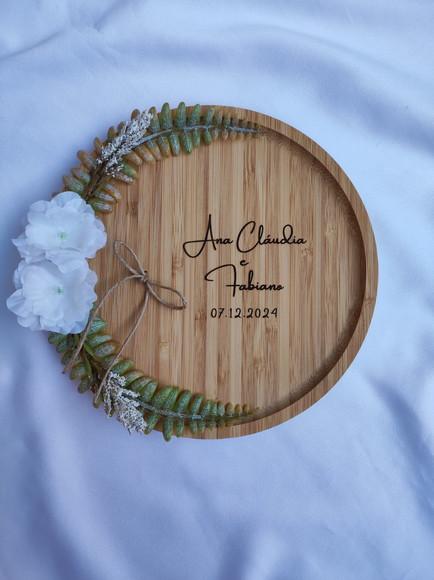 Porta Alianças de Bambu 20cm com Arranjo Flores Permanentes