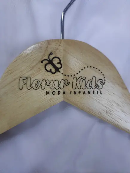 1 Cabide Infantil Personalizado