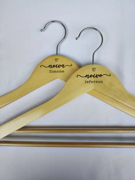 2 Cabides para Casamento Personalizados
