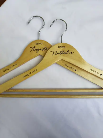2 Cabides para Casamento Personalizados