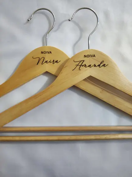 2 Cabides para Casamento Personalizados