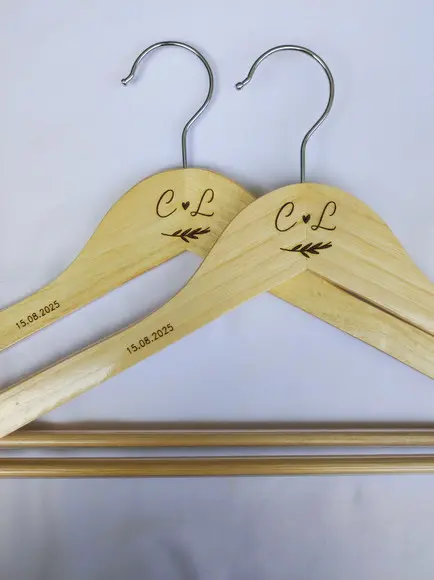 2 Cabides para Casamento Personalizados