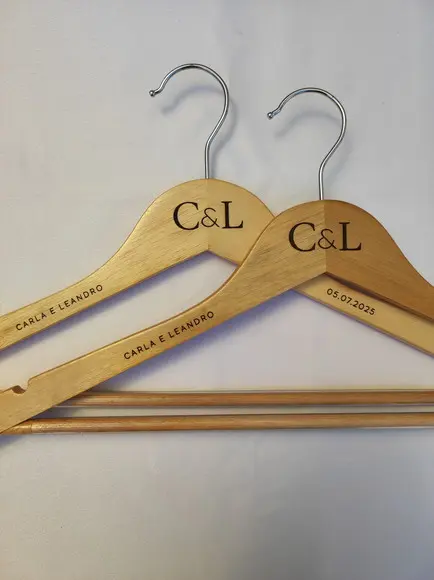2 Cabides para Casamento Personalizados