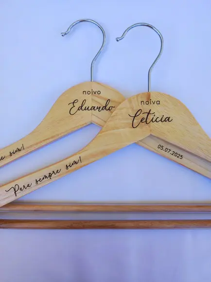 2 Cabides para Casamento Personalizados