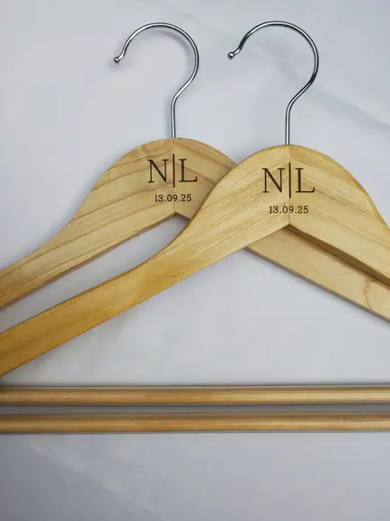 2 Cabides para Casamento Personalizados