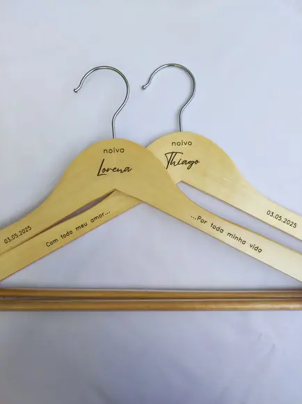 2 Cabides para Casamento Personalizados