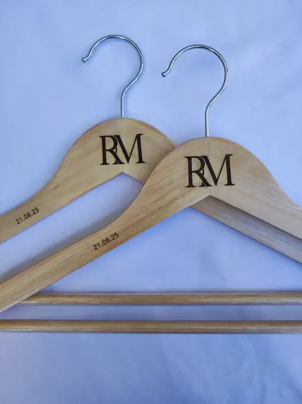 2 Cabides para Casamento Personalizados