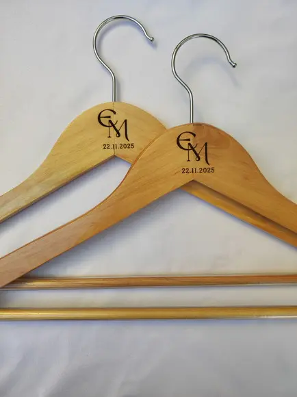 2 Cabides para Casamento Personalizados