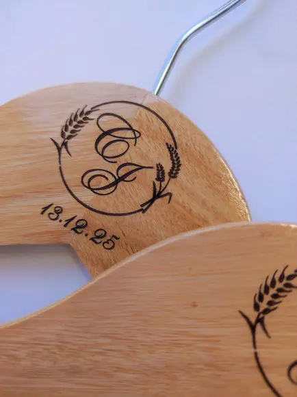 2 Cabides para Casamento Personalizados