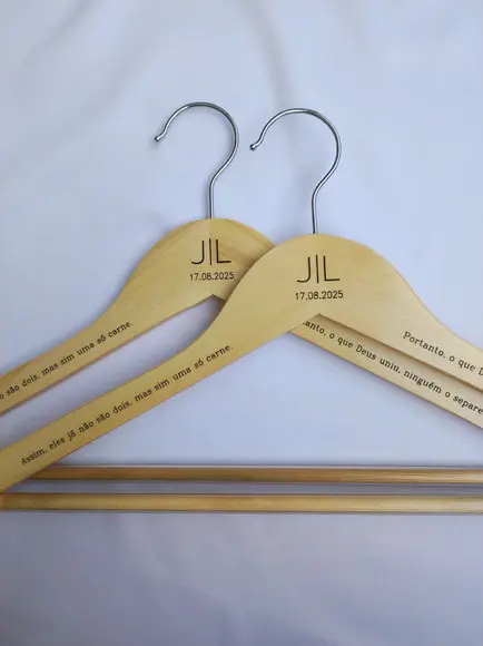 2 Cabides para Casamento Personalizados