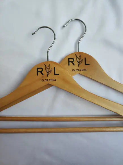 2 Cabides para Casamento Personalizados