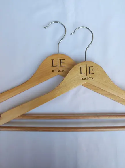 2 Cabides para Casamento Personalizados