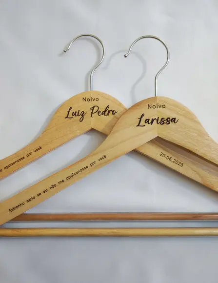 2 Cabides para Casamento Personalizados