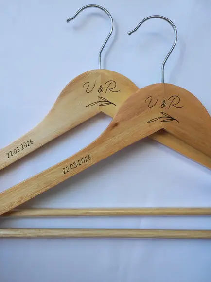 2 Cabides para Casamento Personalizados