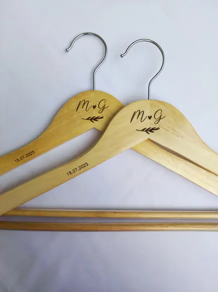 2 Cabides para Casamento Personalizados
