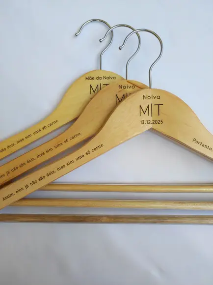 3 Cabides para Casamento Personalizados