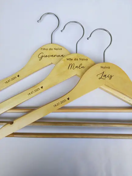 3 Cabides para Casamento Personalizados