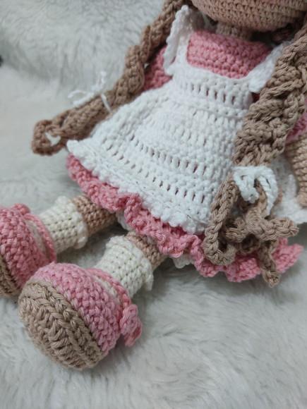 Boneca Rosie Amigurumi