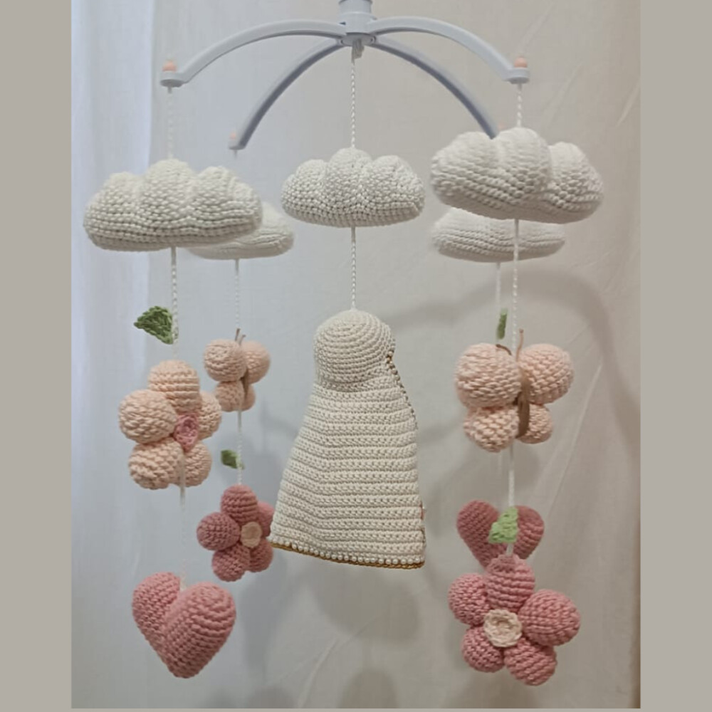 Móbile Musical de Berço Virgem Maria em Amigurumi