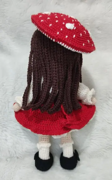 Boneca Amanita Amigurumi