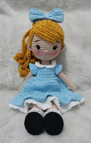 Boneca Nina Amigurumi