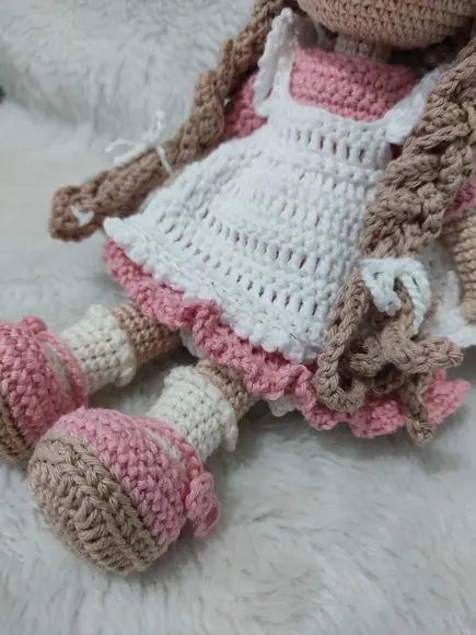 Boneca Rosie Amigurumi