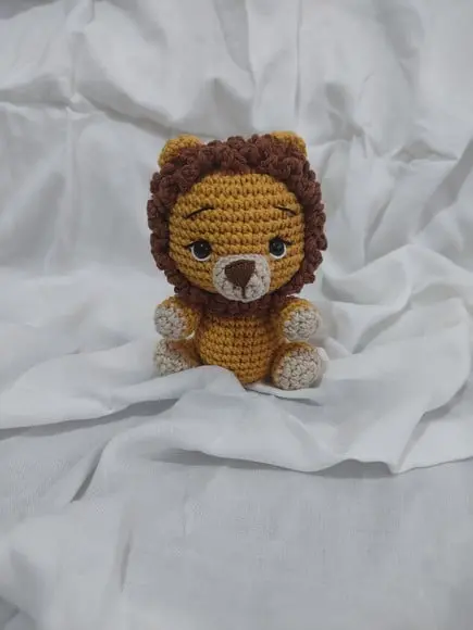 Leão Mini Amigurumi